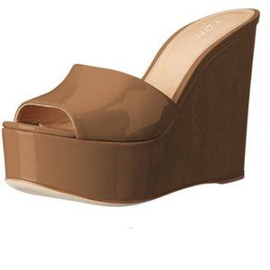 YDN Platform Peep Toe Wedge Slide Mules NWOT